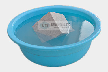 質(zhì)量輕，降低結(jié)構(gòu)成本